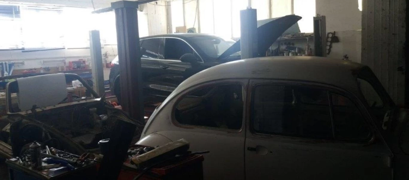 Ποινική δίωξη για τα μέλη της σπείρας που διέπραττε απάτες με ακριβά αυτοκίνητα